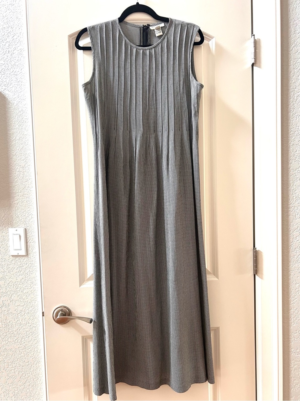 VTG Ann Taylor Jumper Maxi Dress. Pintucked micro check. Back tie. Made in USA 4